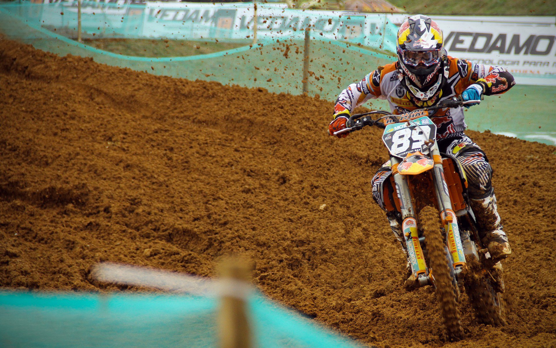 MAD带队取胜！，Uzi重要时刻爆冷全场沸腾不已