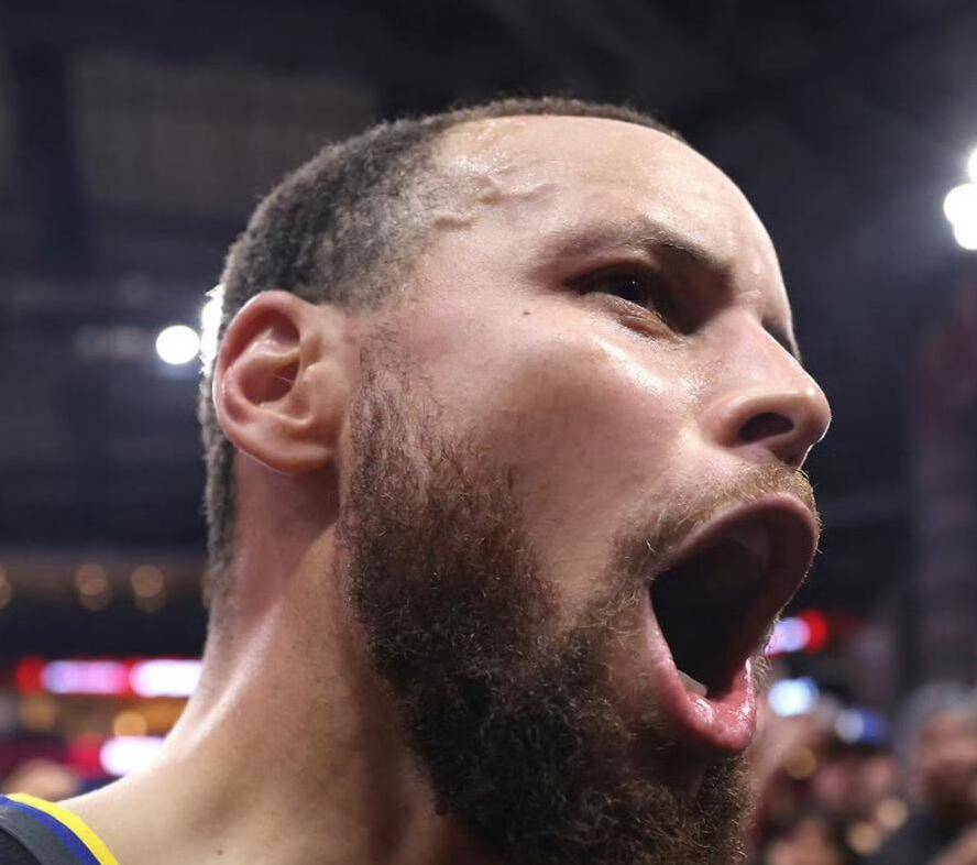 包含库里连续二十场比赛得分超过出色发挥，RNG不断突破！全场沸腾不已的词条